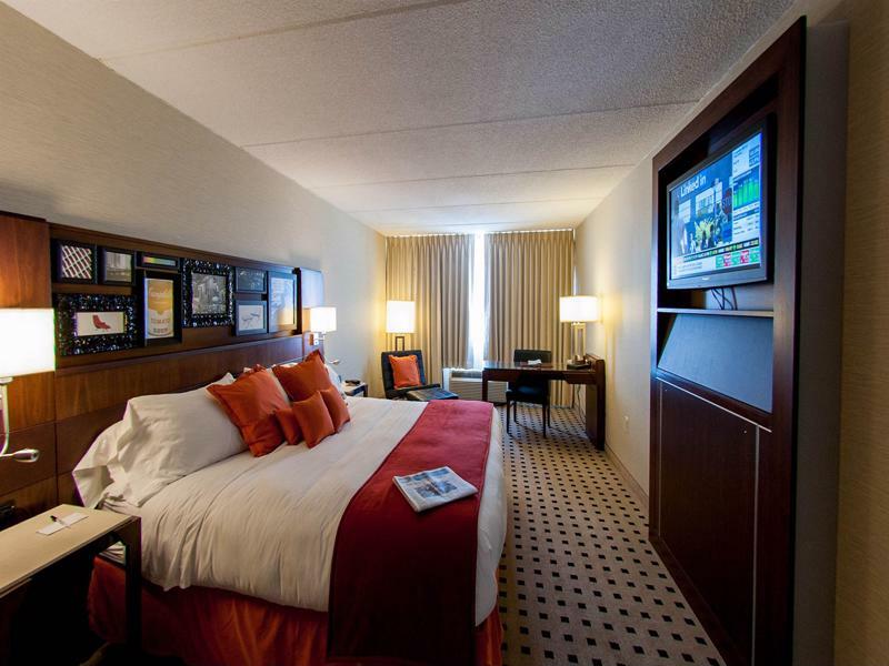 Delta Hotels by Marriott Utica Exteriör bild